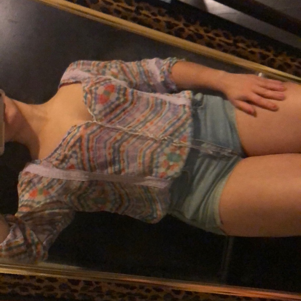 70s themed blouse 🌸